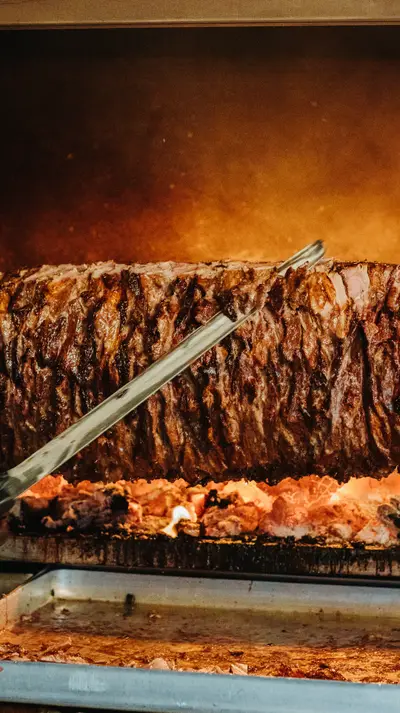 Doner tongs, by way of contrast