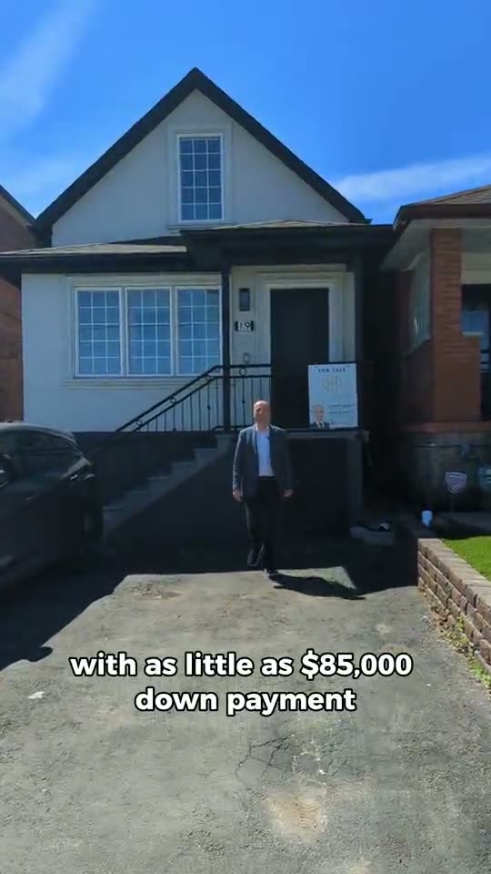 Sedat outside 19 Schell Avenue with the down payment figure on screen